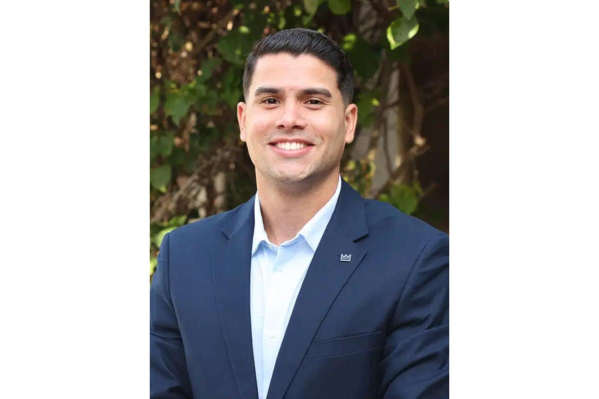 Cosmetic and restorative dentist dr holmes galiano joins jupiter smiles dentistry blog